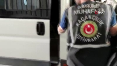 gumruk muhafaza -  Sınır Kapısında uzun namlulu silah ile mühimmat ele geçirildi Videosu