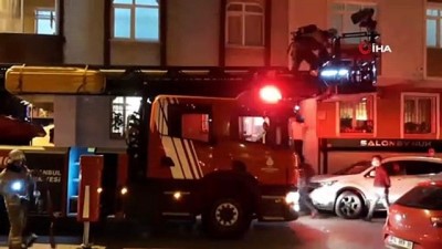  Zeytinburnu'nda çıkan yangında hastaneye kaldırılan yaşlı adam hayatını kaybetti