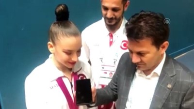 dunya sampiyonu - BAKÜ - Cumhurbaşkanı Erdoğan'dan dünya şampiyonu Ayşe Begüm Onbaşı'ya tebrik telefonu Videosu