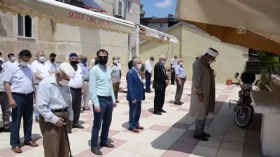 giyabi cenaze namazi - MANİSA - Demirci'de hayatını kaybeden Filistin ve Doğu Türkistanlılar için gıyabi cenaze namazı kılındı Videosu
