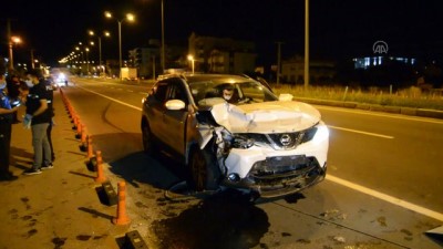AKSARAY - Trafik kazasında alt geçide düşen aracın sürücüsü öldü, 2 kişi yaralandı