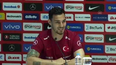 ANTALYA - Milli futbolcular Kaan Ayhan ve Mert Günok, basın toplantısı düzenledi (2)