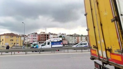 İSTANBUL - Ümraniye'de trafik kazasında 1 kişi yaralandı