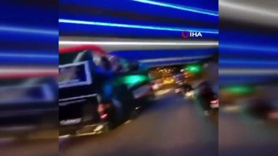Kocaelispor şampiyonluk turunda iki futbolcu yaralandı: Futbolcu otobüsten böyle düştü