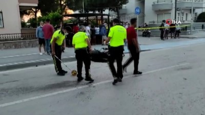 hatali sollama -  Kontrolden çıkan motosiklet önce kaldırıma ardından yayaya çarptı: 2’si ağır 3 yaralı Videosu