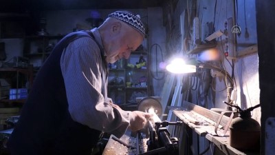demircilik - ORDU - 'Salih usta' dede mesleği demirciliğe 78 yaşında devam ediyor Videosu