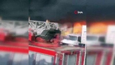  Şanlıurfa hal pazarında korkutan yangın: Tonlarca ürün zarar gördü