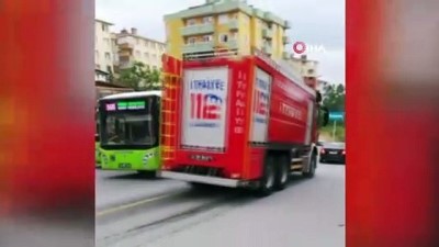 belediye otobusu -  Seyir halindeki belediye otobüsünde korkutan yangın Videosu