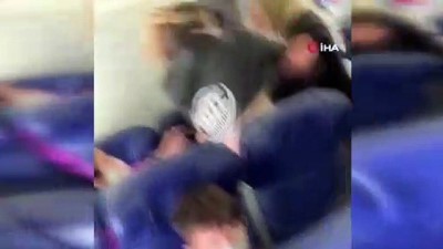kabin gorevlisi -  - Uyardığı yolcunun saldırısına uğrayan kabin görevlisinin 2 dişi kırıldı Videosu