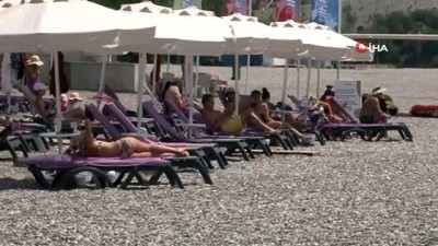 kayali -  Tam kapanmanın son gününde  Antalya sahillerinde turist yoğunluğu Videosu