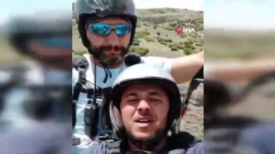 parasutcu -  Tarlasına paraşütçü inen çiftçi, paraşüte bindi yine gülmekten kırdı geçirdi Videosu
