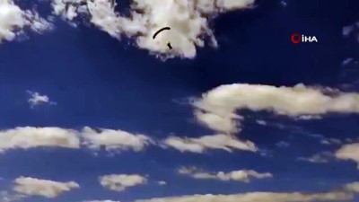 parasutcu -  - Rusya'da ters rüzgara kapılan paraşütçü yere çakılarak öldü Videosu