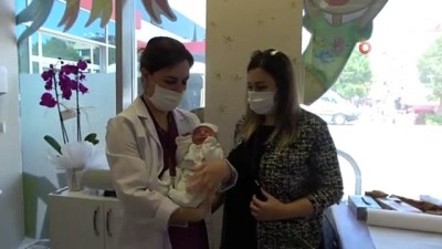 yeni dogan bebek -  Tıpta nadir durum: Yemek borusu olmadan doğdu Videosu