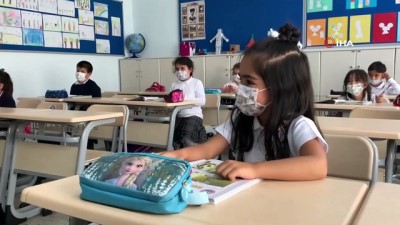 birinci sinif -  Bakan Selçuk, yüz yüze eğitimin ilk gününde çocuklarla okulda buluştu Videosu