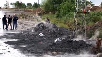  Başakşehir'de yol kenarına bırakılan kimyasal atığın üzeri toprakla örtüldü