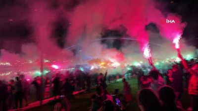 tezahurat - Bursaspor taraftarı, kulübün kuruluş yıl dönümünü meşalelerle kutladı Videosu