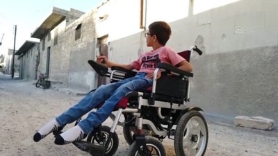 ic savas - BAB - Suriye'de omuriliği zarar gören Muhammed, geçirdiği krizlerden kurtulmak için tedavi olmayı bekliyor (1) Videosu