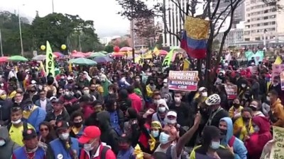 alabalik - BOGOTA - Kolombiya'da vergi reformu karşıtı protestolarla başlayan gösteriler devam ediyor Videosu