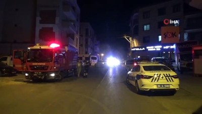 isci servisi -  İzmir'de işçi servisi mobilya mağazasına daldı: 12 yaralı Videosu