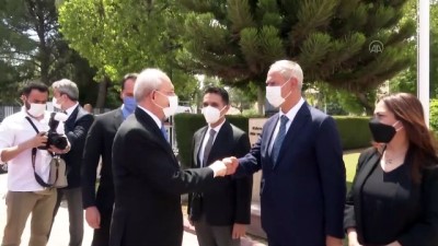 soykirim - LEFKOŞA - KKTC Meclis Başkanı Sennaroğlu ile Başbakan Ersan Saner, CHP Genel Başkanı Kılıçdaroğlu'nu kabul etti Videosu