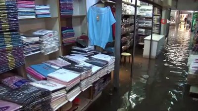 yaz yagmuru -  Yaz yağmuru Tarihi Kemeraltı Çarşısı'nı göle çevirdi Videosu