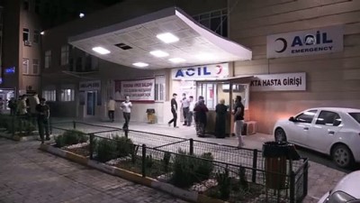 memur - ŞANLIURFA - Araçtan ateş açılması sonucu 2 polis hafif yaralandı (2) Videosu
