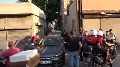  Adana’da 'dur' ihtarına uymayan otomobil 3 kilometrelik kovalamacanın ardından yakalandı