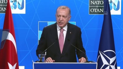 nani - BRÜKSEL - Erdoğan: '(Yunanistan ile) Görüşmelerimizi gerekirse özel hattan yapmak suretiyle, 'Araya birilerini sokmamızın anlamı yok' kararına vardık' Videosu