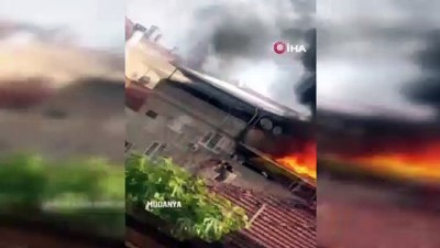 cati kati -  Bursa'da 2 katlı bina alevlere teslim oldu Videosu