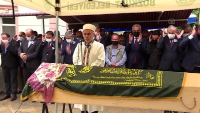 KASTAMONU - Mardin'deki trafik kazasında hayatını kaybeden Büşra öğretmen toprağa verildi