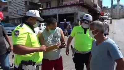 asiri hiz -  Motosiklet sürücüsünü kaskı kurtardı, kaza anı kameraya böyle yansıdı Videosu