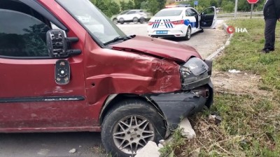 Aracının muayenesinden dönerken kaza yaptı: 1 yaralı