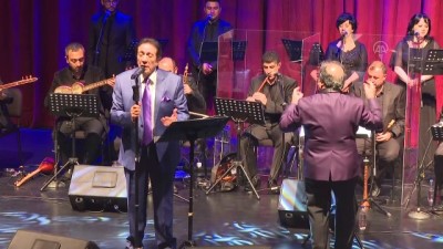 canli yayin - İSTANBUL - İzzet Altınmeşe, Atlas Pasajı'nda konser verdi Videosu