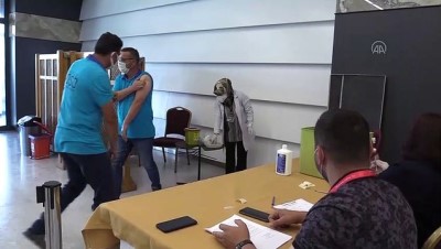 saglik personeli - KAYSERİ - Organize sanayi bölgelerinde mobil aşı uygulamasına başlandı Videosu