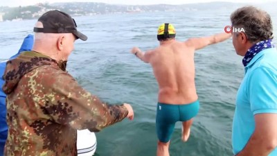 komando -  Mersin’den Kıbrıs’a yüzmek için İstanbul Boğazı'nda antrenman Videosu