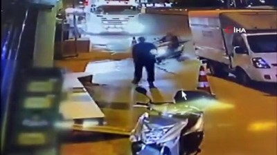 sivil polis -  Motosikletli uyuşturucu torbacısı polise böyle yakalandı Videosu