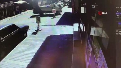 carpma ani -  Tartıştığı kardeşinin dükkanına kamyonetle girdi Videosu