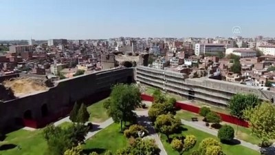karbon - DİYARBAKIR - Tarihi Diyarbakır Surları, restorasyonda kullanılan bazalt çubuklarıyla daha da sağlam olacak Videosu