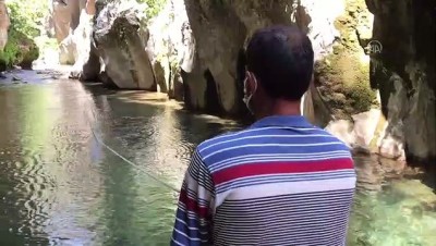 sakli cennet - MERSİN - İki dağ arasında sallarla yolculuk yapılan Kisecik Kanyonu doğal güzelliğiyle cezbediyor Videosu