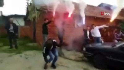 karya -  Evlerine dönen askerler için tüfekler ardı ardına ateşlendi Videosu