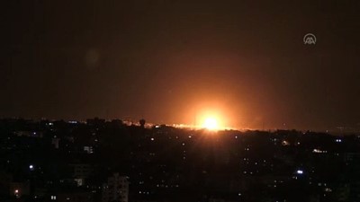 hava saldirisi - GAZZE - İsrail savaş uçakları Gazze Şeridi'ne saldırı düzenledi Videosu