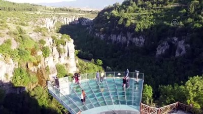 uzunlu - KARABÜK - Türkiye'nin ilk cam seyir terası yeniden misafirlerini ağırlamaya başladı Videosu