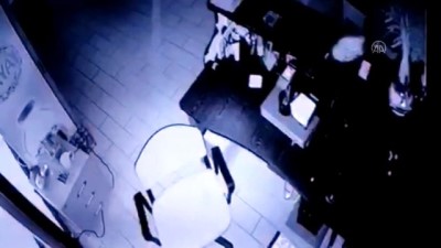 hirsizlik zanlisi - TEKİRDAĞ - İş yerlerinden hırsızlık yapan zanlı 200 saatlik kamera görüntüleri incelenerek yakalandı Videosu