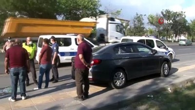  Ankara’da önlemsiz şekilde terk edilen otomobil kazaya sebebiyet verdi: 4 yaralı