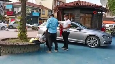 karya -  Askere yardım bahanesiyle para topluyordu, kameraları görünce uzaklaştı Videosu