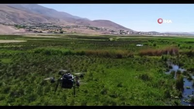  Erzincan’da sulak alanlar havadan ilaçlandı