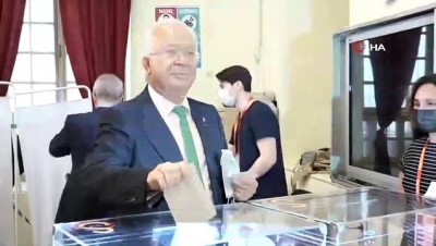 baskanlik secimi - Galatasaray başkan adayları oylarını verdi Videosu