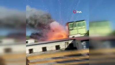 elektrik kontagi -  - Rusya'da havai fişek deposundaki yangın helikopterlerle söndürüldü Videosu