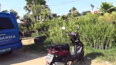 tehlikeli yolculuk -  Çalıntı motosikletle trafiği birbirine kattı ters yöne girip kaza yaptı Videosu