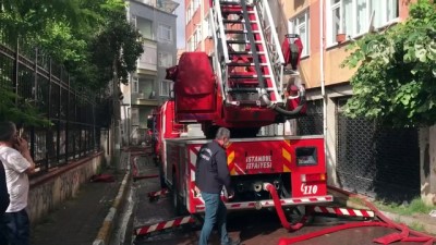 İSTANBUL - Beyoğlu'nda iş yeri yangını (2)